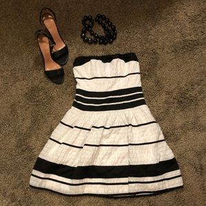 The Limited Black and White 👗